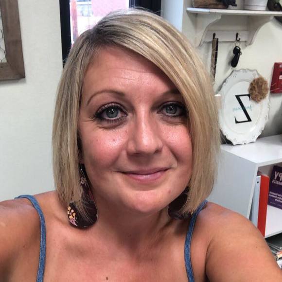 Meet your Posher, Mandy - Picture 1 of 1